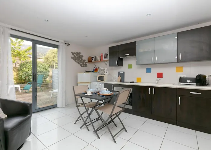 Le Refuge Salin Duplex Jardin בית נופש *