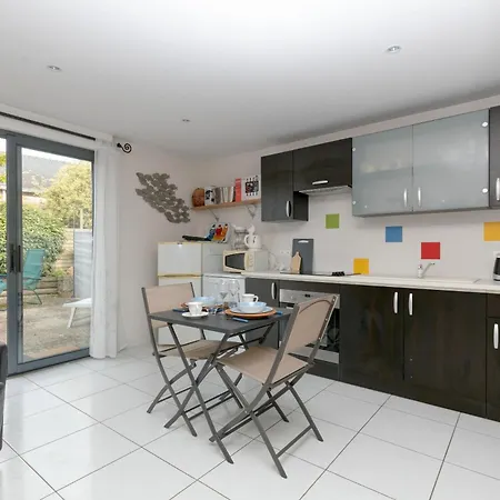 Le Refuge Salin Duplex Jardin Holiday home *